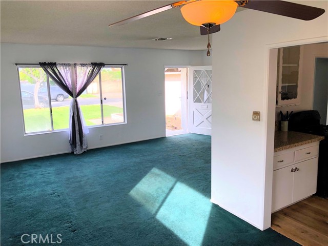 Detail Gallery Image 5 of 42 For 8808 Olive, Bellflower,  CA 90706 - 3 Beds | 2 Baths