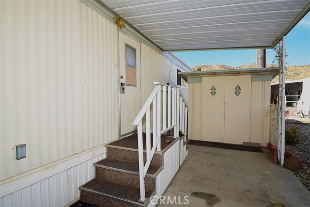 56254 29 Palms Highway, Yucca Valley CA: https://media.crmls.org/medias/5385879c-7ea5-4d6f-8245-a5352dacdf86.jpg