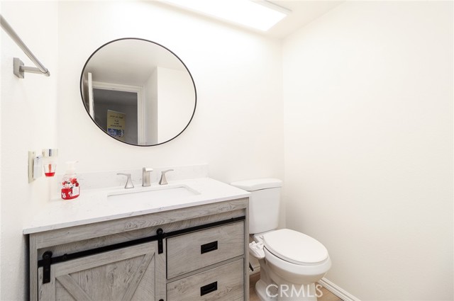 345 Jeremiah Drive, Simi Valley CA: https://media.crmls.org/medias/5386141c-9978-44ee-8f3f-d2ca7ac284f0.jpg