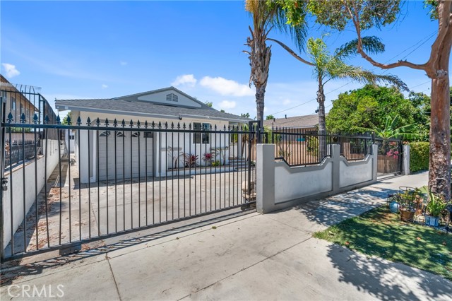 314 N Jackson Street, Santa Ana CA: https://media.crmls.org/medias/53861cf6-7b59-4f6c-a912-5a32cf339113.jpg