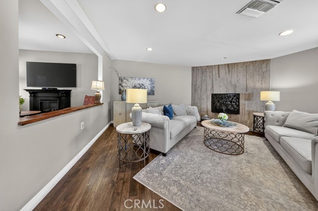 5711 Geyser Avenue photo 8