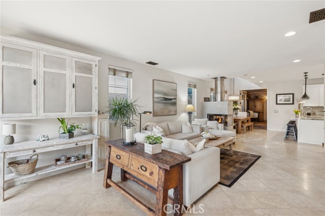 Detail Gallery Image 5 of 29 For 610 Marigold Ave, Corona Del Mar,  CA 92625 - 3 Beds | 3/1 Baths