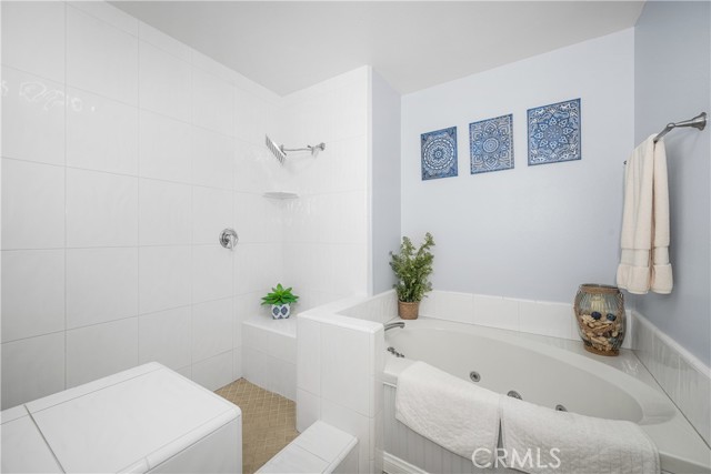 Image 36 of 72 For 1713 Electric Avenue