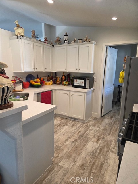 Detail Gallery Image 2 of 7 For 5800 Hamner Avenue #197,  Corona,  CA 91752 - 4 Beds | 2 Baths