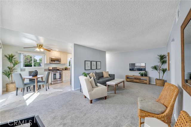 Detail Gallery Image 9 of 65 For 11782 Azalea, Fountain Valley,  CA 92708 - – Beds | – Baths