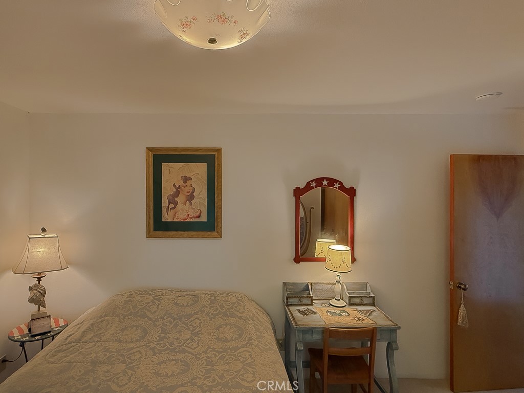 https://media.crmls.org/medias/53899ba7-73d0-4d6d-aa25-5579ade3fef6.jpg?preset=X-Large