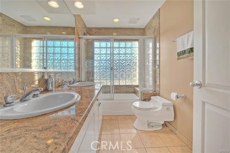 Detail Gallery Image 13 of 23 For 2579 Leicester Dr, Los Angeles,  CA 90046 - 5 Beds | 4 Baths