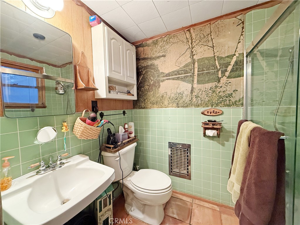 https://media.crmls.org/medias/538b1f3f-7275-4c2d-99de-a98a46ecbd23.jpg?preset=X-Large