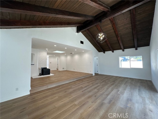 Detail Gallery Image 4 of 18 For 20336 Cantara St, Winnetka,  CA 91306 - 4 Beds | 2 Baths