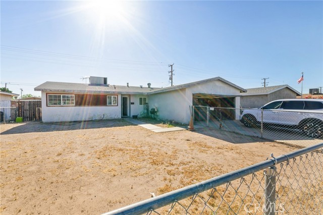 Detail Gallery Image 1 of 29 For 360 Alice Ln, Blythe,  CA 92225 - 3 Beds | 1/1 Baths