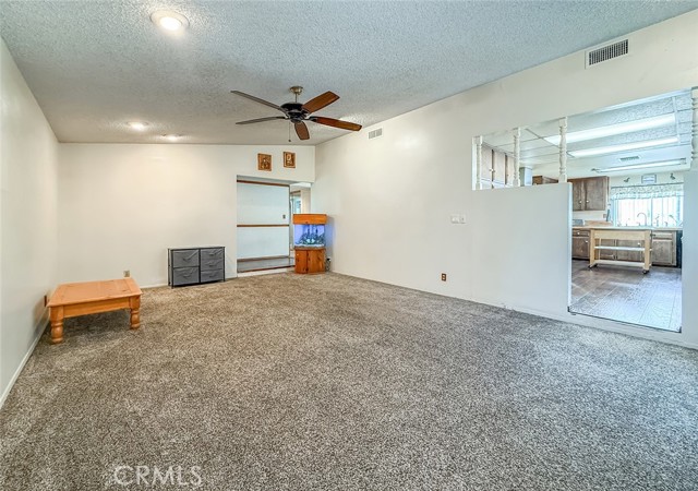 2191 Hilldale Avenue, Simi Valley CA: https://media.crmls.org/medias/538daf54-8418-4ed6-84d8-e3ffaeb5d5a6.jpg