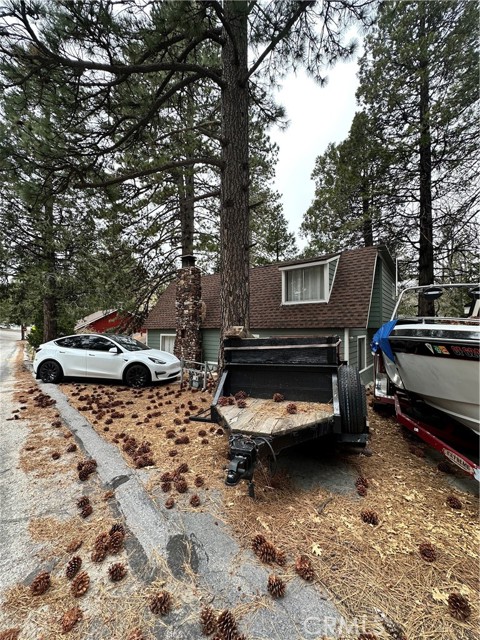 32064 Hunsaker Way, Running Springs CA: https://media.crmls.org/medias/538e4172-01cc-49a1-b9ac-473e89a77a5c.jpg