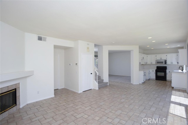 27292 Eagles Nest Drive, Corona CA: https://media.crmls.org/medias/538e7c89-b078-4663-a1e7-60873c2424ee.jpg