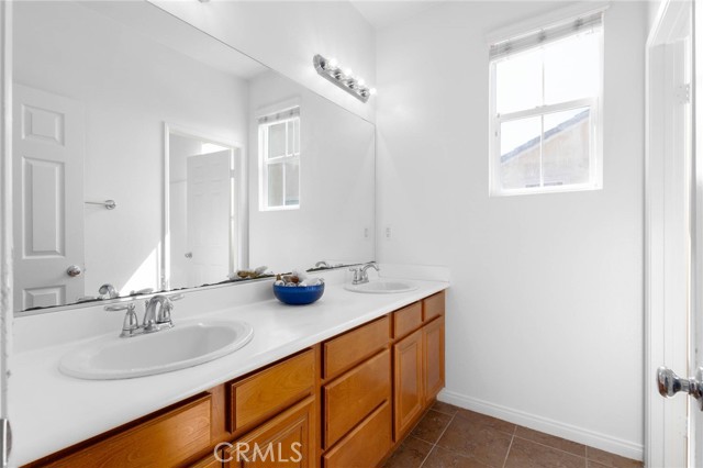 30315 Laruns Street, Murrieta CA: https://media.crmls.org/medias/538e8a13-eb3d-4f8a-9cf5-22891f718cf5.jpg