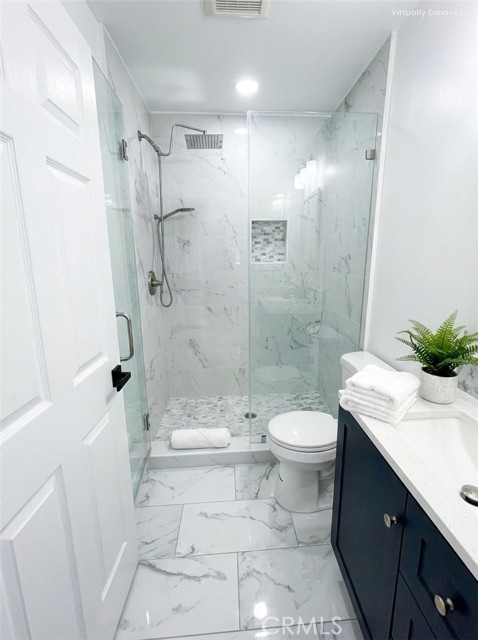 Detail Gallery Image 3 of 35 For 12610 Martha St #2,  Valley Village,  CA 91607 - 1 Beds | 1 Baths