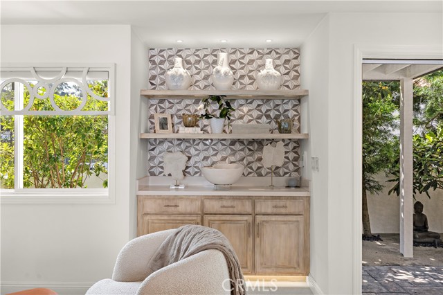 Detail Gallery Image 12 of 46 For 23 Canyon Crest, Corona Del Mar,  CA 92625 - 3 Beds | 2/1 Baths