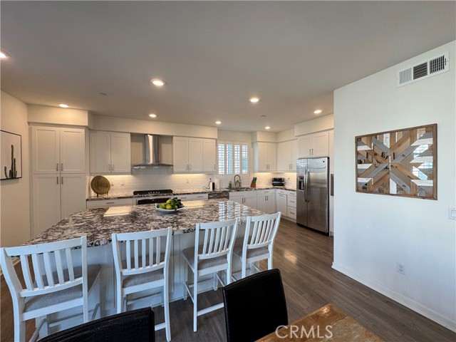 Detail Gallery Image 11 of 43 For 129 Cadence, Irvine,  CA 92618 - 3 Beds | 3/1 Baths