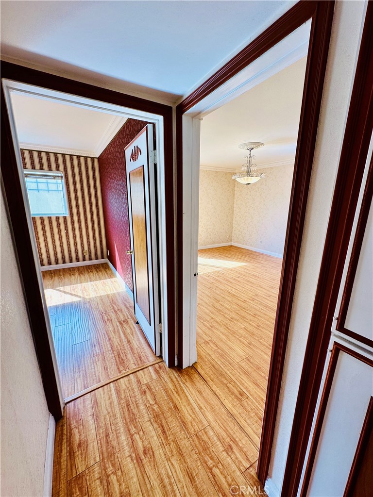 https://media.crmls.org/medias/539084ed-aaf3-4add-a733-e351154c5491.jpg?preset=X-Large