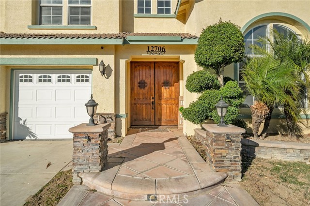 Detail Gallery Image 6 of 58 For 12706 Bridgewater Dr, Corona,  CA 92880 - 5 Beds | 3/1 Baths