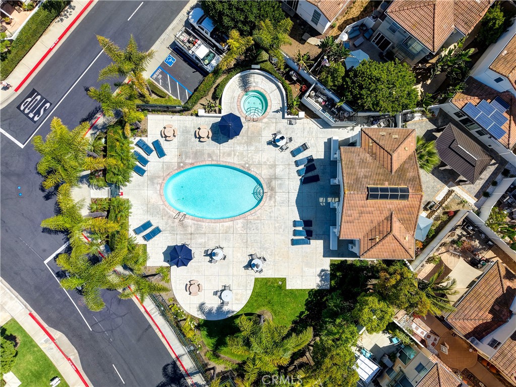 https://media.crmls.org/medias/539164a7-71b8-420e-abcb-d770d1a6264f.jpg?preset=X-Large