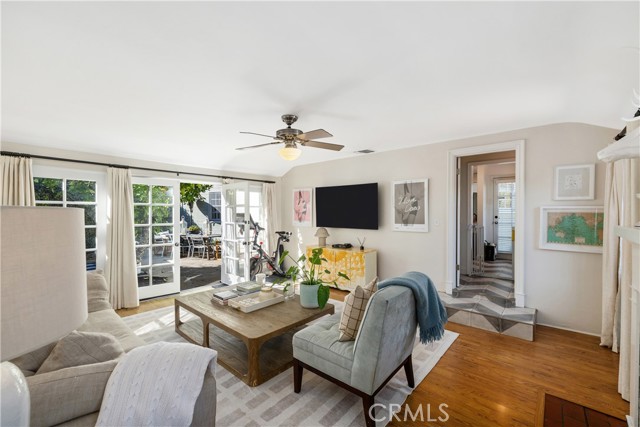 Detail Gallery Image 13 of 43 For 5306 Norwich Ave, Sherman Oaks,  CA 91411 - 3 Beds | 2 Baths