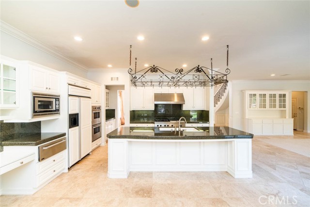 Detail Gallery Image 4 of 71 For 7 Camellia, Irvine,  CA 92620 - 5 Beds | 4/1 Baths