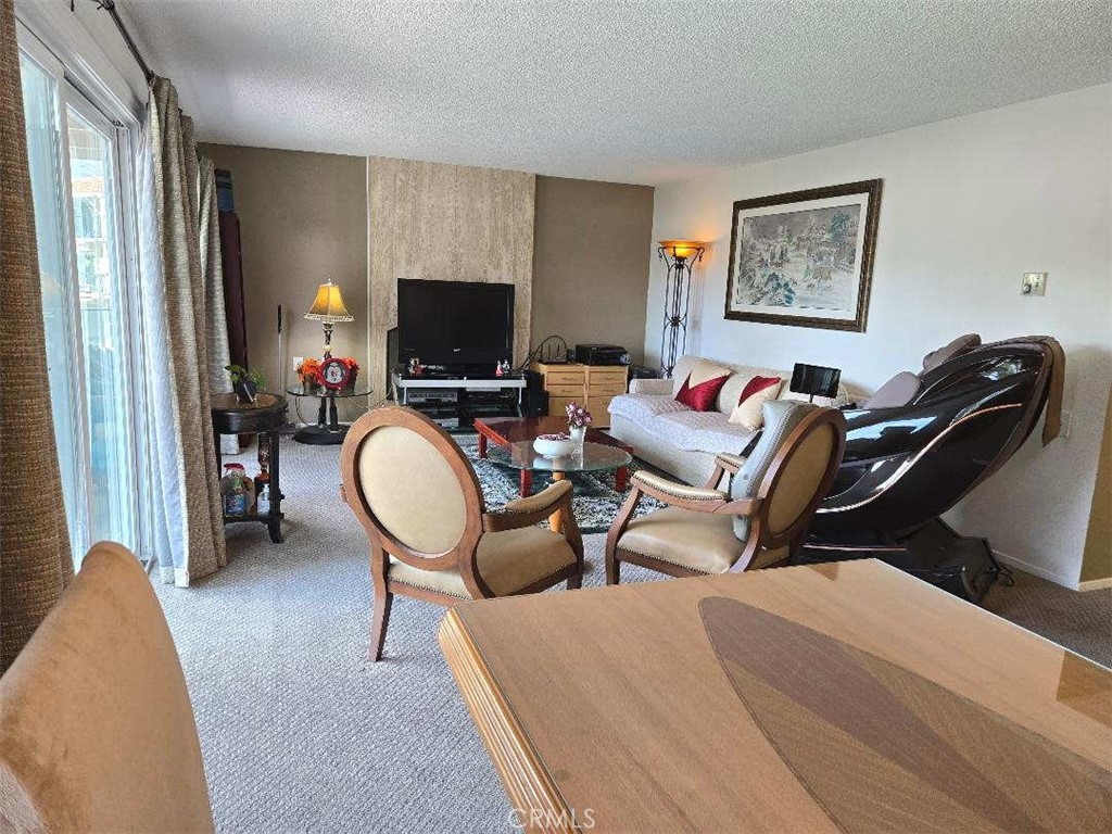 https://media.crmls.org/medias/53922f0b-1c4b-49d5-aa3a-42e9cd122234.jpg?preset=X-Large