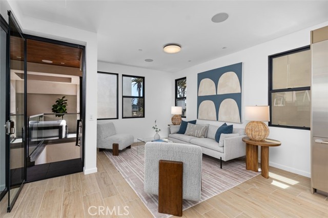 Detail Gallery Image 7 of 34 For 507 .5 Marguerite Ave, Corona Del Mar,  CA 92625 - 3 Beds | 2/1 Baths