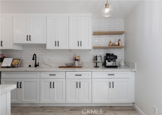 Detail Gallery Image 8 of 25 For 12200 Montecito Rd #D104,  Seal Beach,  CA 90740 - 2 Beds | 2 Baths