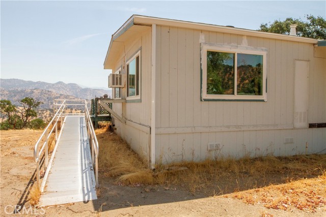 35032 George Smith Road, Squaw Valley CA: https://media.crmls.org/medias/53945356-6239-4fdc-8654-de7b0a6151d7.jpg