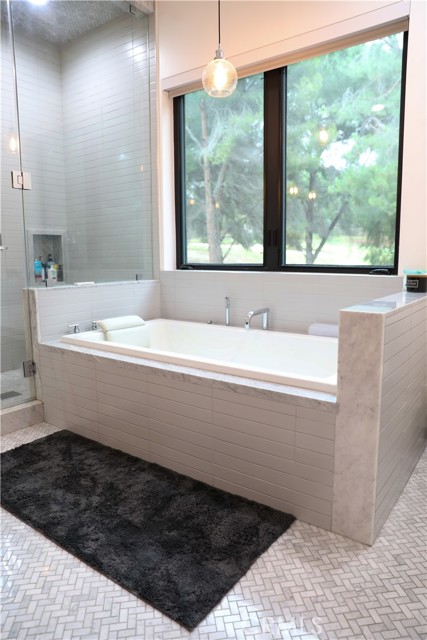 Detail Gallery Image 11 of 61 For 12664 Mclennan, Granada Hills,  CA 91344 - 5 Beds | 6 Baths