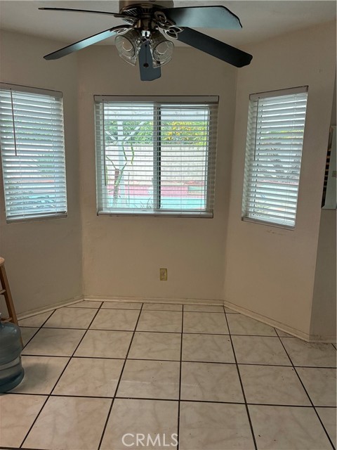 1144 N Glenwood Ave, Rialto CA: https://media.crmls.org/medias/5395494f-a2c5-4f66-a920-85eabe3278ae.jpg