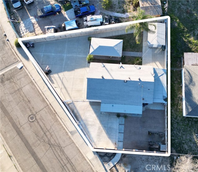 2312 Flores Street, San Bernardino CA: https://media.crmls.org/medias/5395730a-e671-4b70-a8a5-43596e1be7b0.jpg