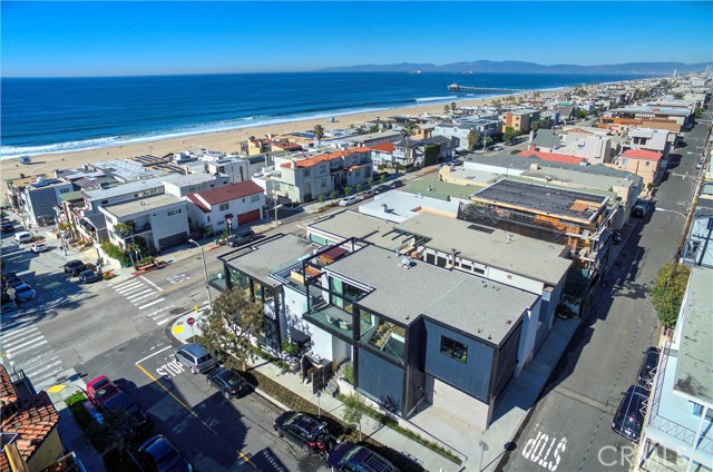 100 Manhattan Avenue, Manhattan Beach, California 90266, 3 Bedrooms Bedrooms, ,3 BathroomsBathrooms,Residential,Sold,Manhattan,SB17017727