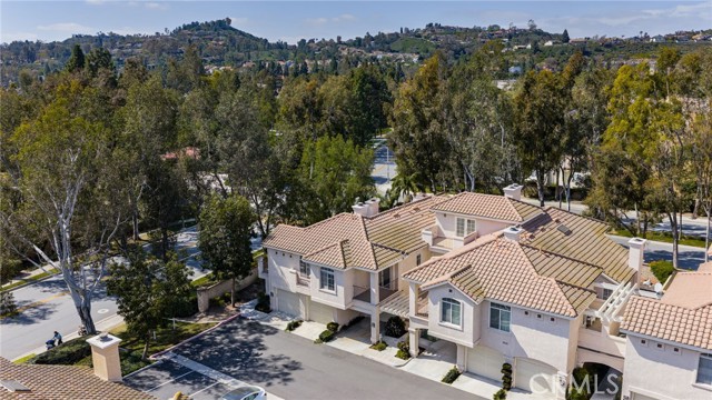 Image 29 of 35 For 8215 White Oak  19