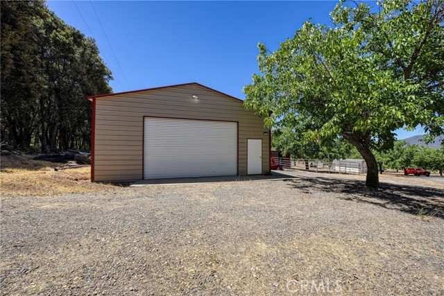 8700 Red Hills Road, Kelseyville CA: https://media.crmls.org/medias/53973973-51c5-4721-95b6-6812458f2760.jpg