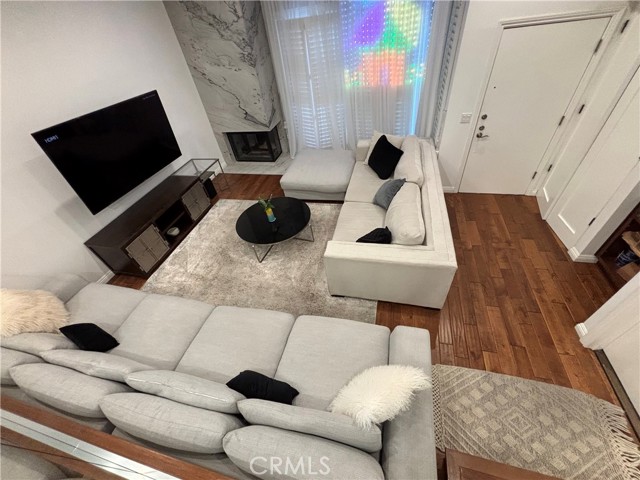 5533 Edward E Horton Lane, Encino CA: https://media.crmls.org/medias/53986456-b742-4cb4-bbcd-7e302fdd2ef9.jpg