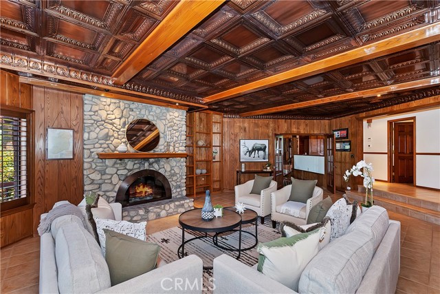 Detail Gallery Image 8 of 73 For 1621 Lupin Rd, Lake Arrowhead,  CA 92352 - 7 Beds | 7/2 Baths