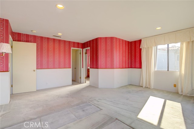 693 19th Street, Manhattan Beach, California 90266, 5 Bedrooms Bedrooms, ,1 BathroomBathrooms,Residential,Sold,19th,SB21194757