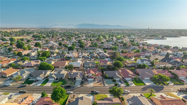 13290 Riverview Drive, Victorville CA: https://media.crmls.org/medias/5399231d-578b-4f79-9e5c-11622f23fef1.jpg