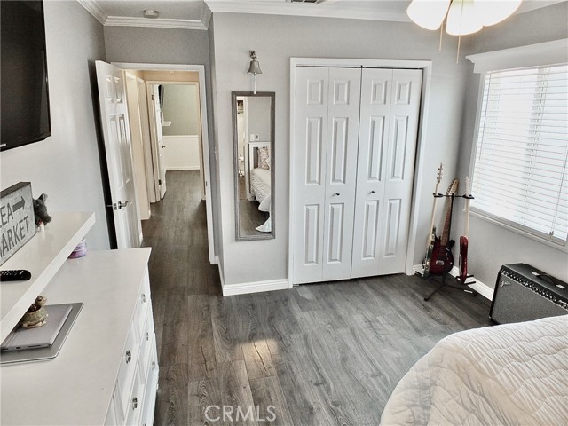 4513 N Paramount Boulevard, Lakewood CA: https://media.crmls.org/medias/53994960-395d-46d4-a6c0-ddfed59a69ec.jpg