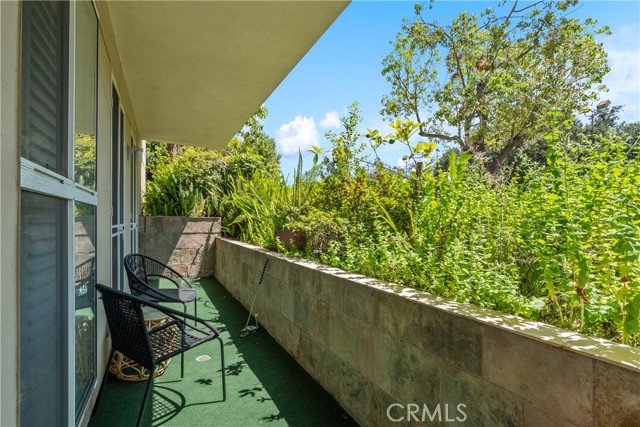 4949 Genesta Avenue, Encino CA: https://media.crmls.org/medias/5399f9b6-c2d2-4c1c-8abc-ea8aa9fb77af.jpg