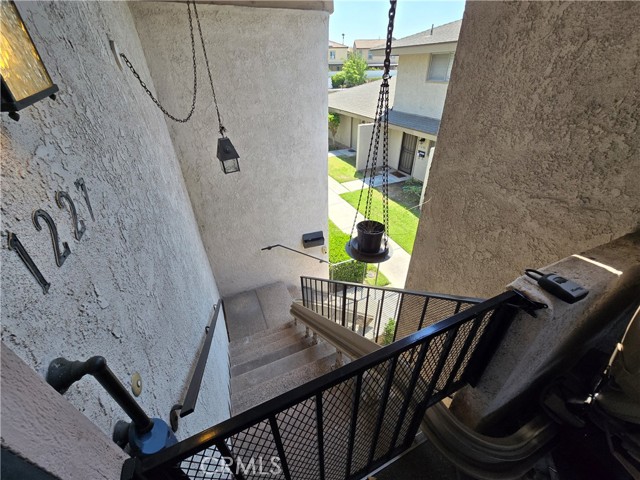 Detail Gallery Image 3 of 17 For 1227 N Kraemer Bld #8,  Placentia,  CA 92870 - 2 Beds | 1 Baths