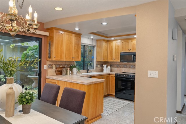 Detail Gallery Image 14 of 58 For 2629 Cliffwood, Chico,  CA 95973 - 3 Beds | 2/1 Baths