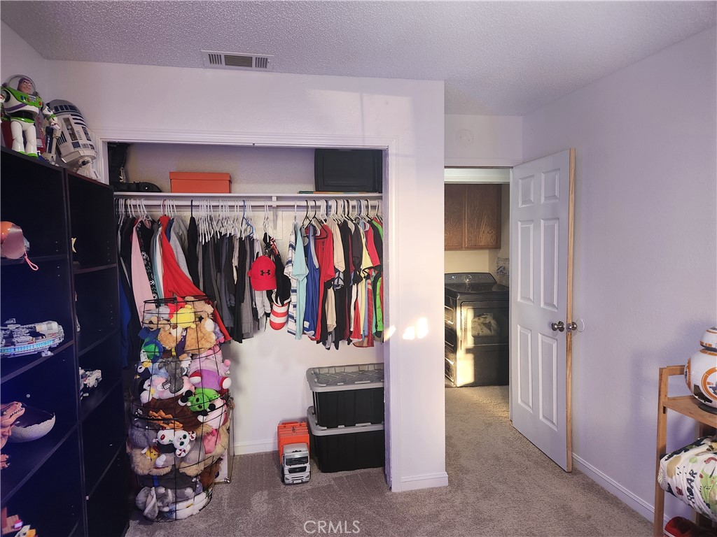 https://media.crmls.org/medias/539a7ef3-b41f-40b6-adad-df3541c650b7.jpg?preset=X-Large