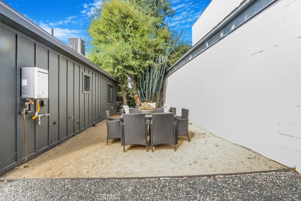 MLS #OC25258681 image #11