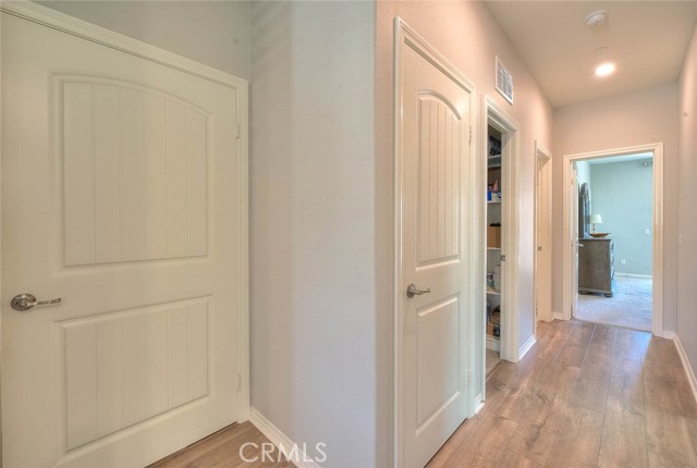 Image 31 of 67 For 14861 Henry Street