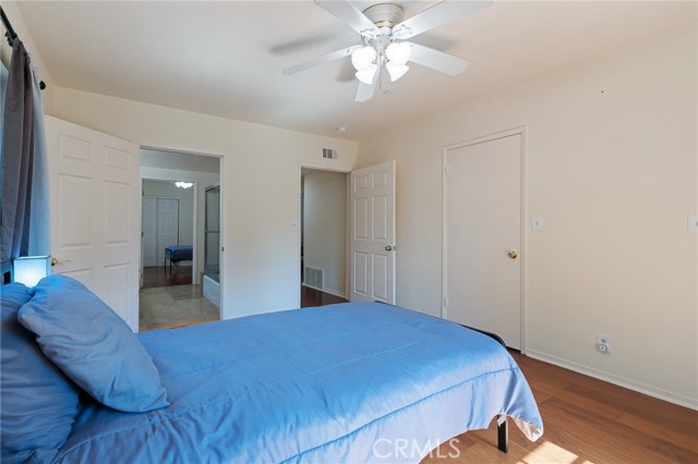 8419 Yolanda Avenue, Northridge CA: https://media.crmls.org/medias/539baaf5-3377-4a6f-8ca6-09ed9388109e.jpg