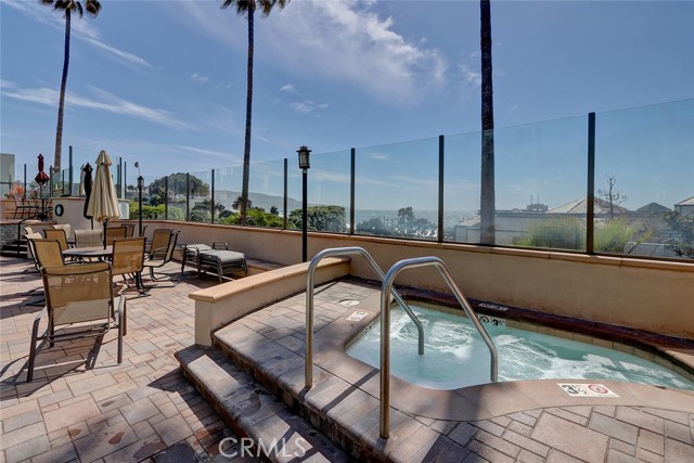 620 The Village, Redondo Beach, California 90277, 2 Bedrooms Bedrooms, ,2 BathroomsBathrooms,Residential,Sold,The Village,SB22017350