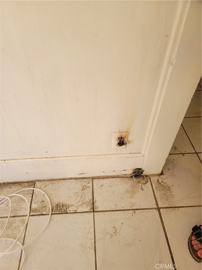https://media.crmls.org/medias/539e2f6a-c24f-4c56-a0d8-e59216848cf2.jpg?preset=X-Large